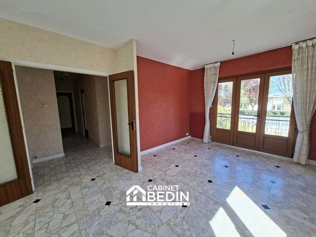 Maison 150 m² à Fargues-Saint-Hilaire  - photo 3