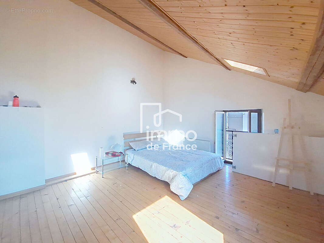 À vendre a valleiry pour investisseur -  maison t4 - 100 m² - photo 8