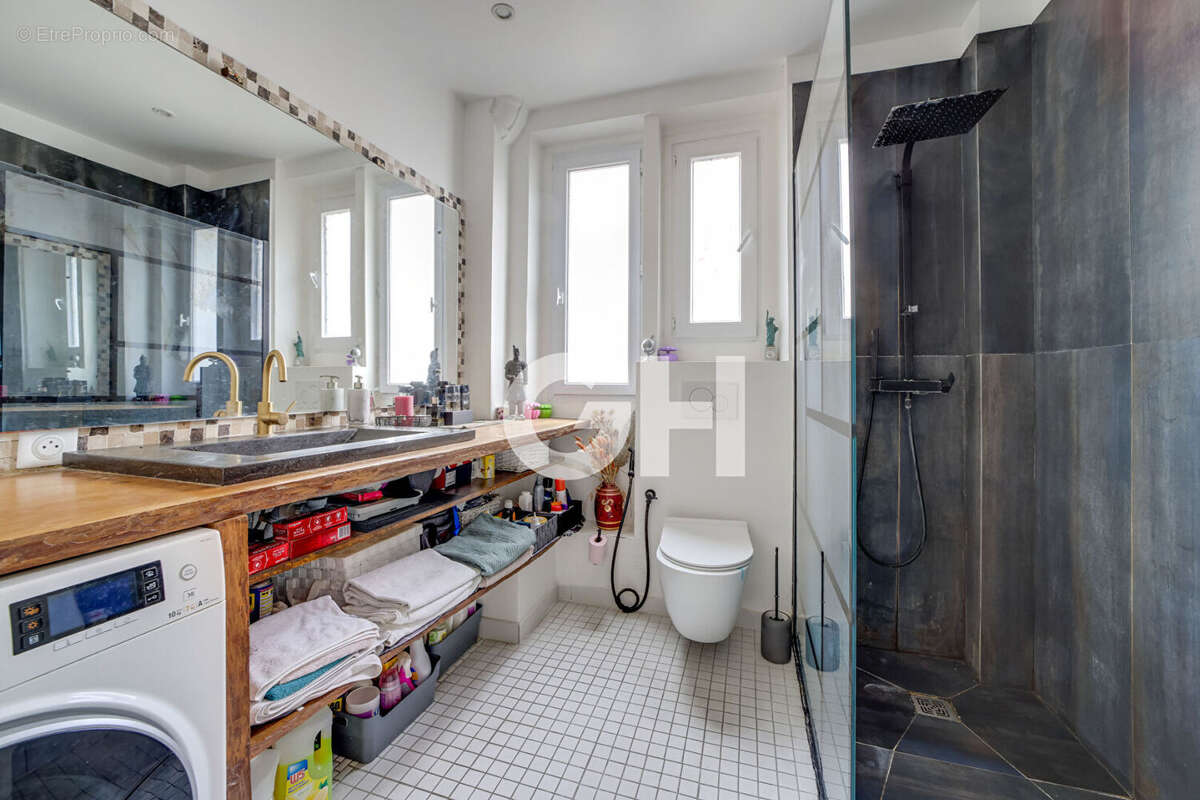 Appartement à PARIS-12E