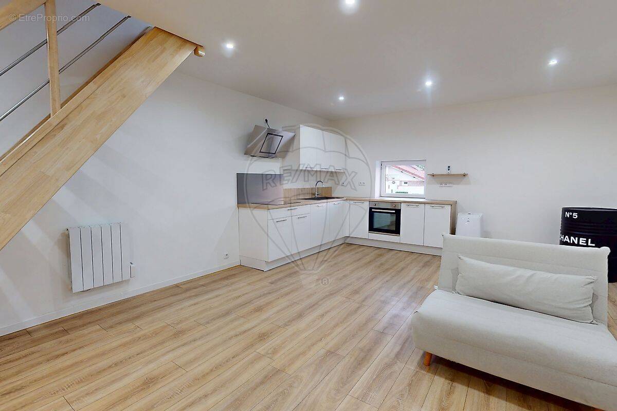 Appartement à SAINT-PRYVE-SAINT-MESMIN