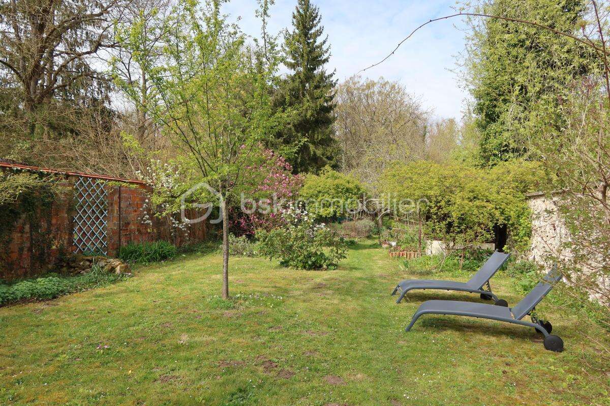 Maison à JANVILLE-SUR-JUINE