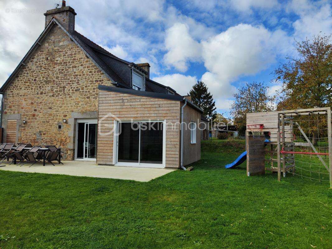 Maison à ROZ-SUR-COUESNON