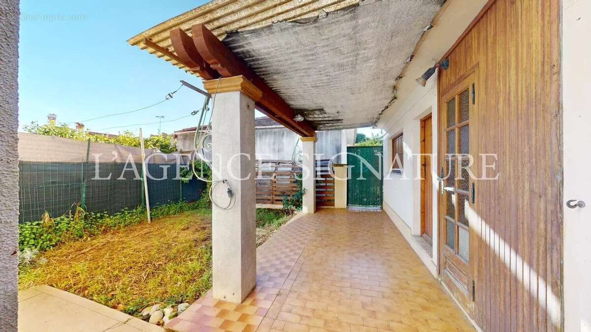 Maison à SAINT-LAURENT-DU-VAR