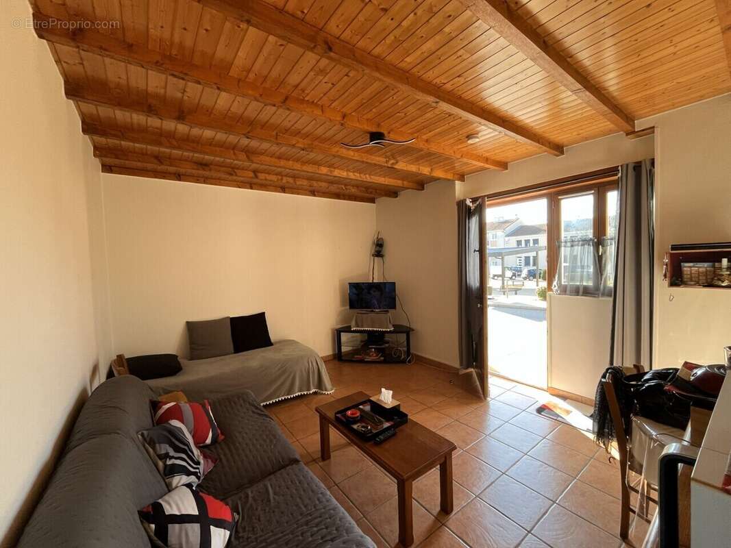 Appartement à CHATEAUNEUF-DE-GALAURE