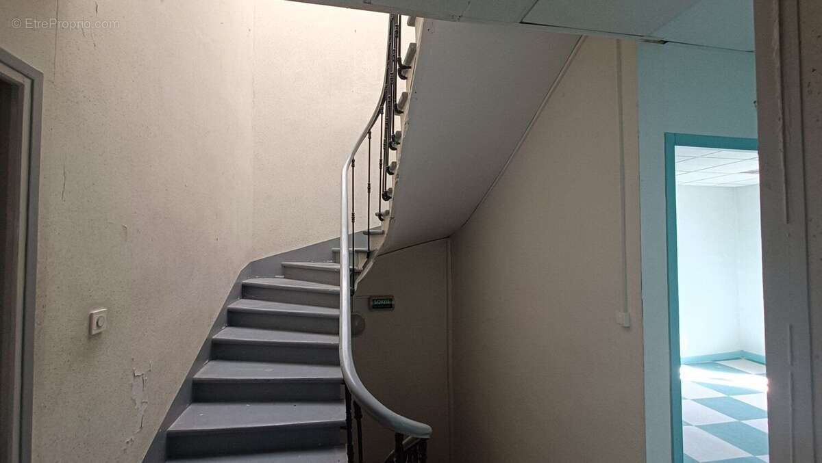Bel immeuble de rapport - centre ville - fort potentiel locatif - photo 9