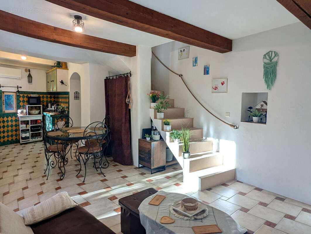 Maison à SALERNES