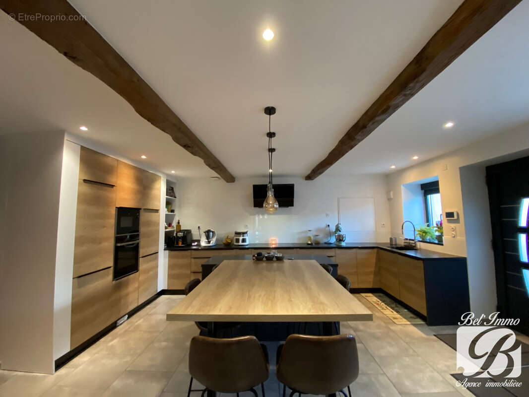 Maison à BOURG-SAINT-CHRISTOPHE