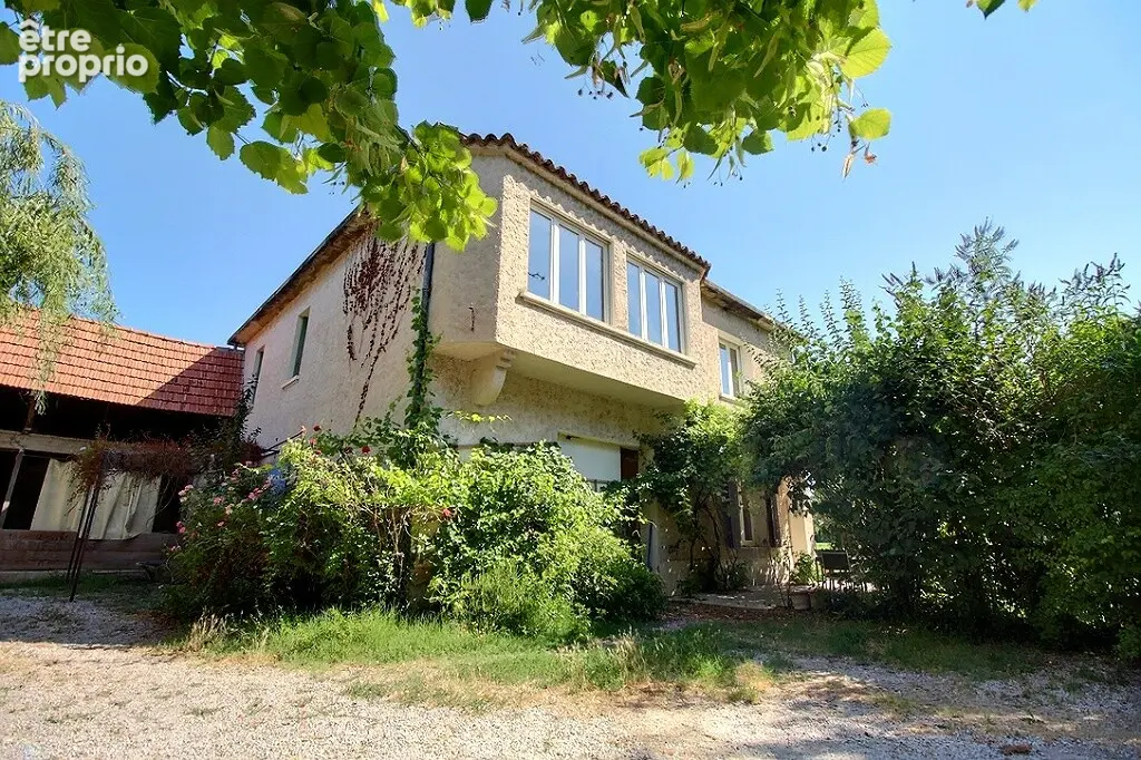 Maison à PERNES-LES-FONTAINES