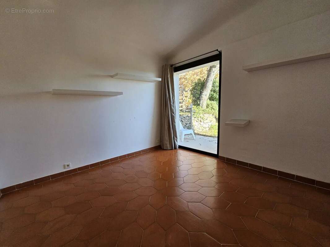 Maison à SAINT-VALLIER-DE-THIEY