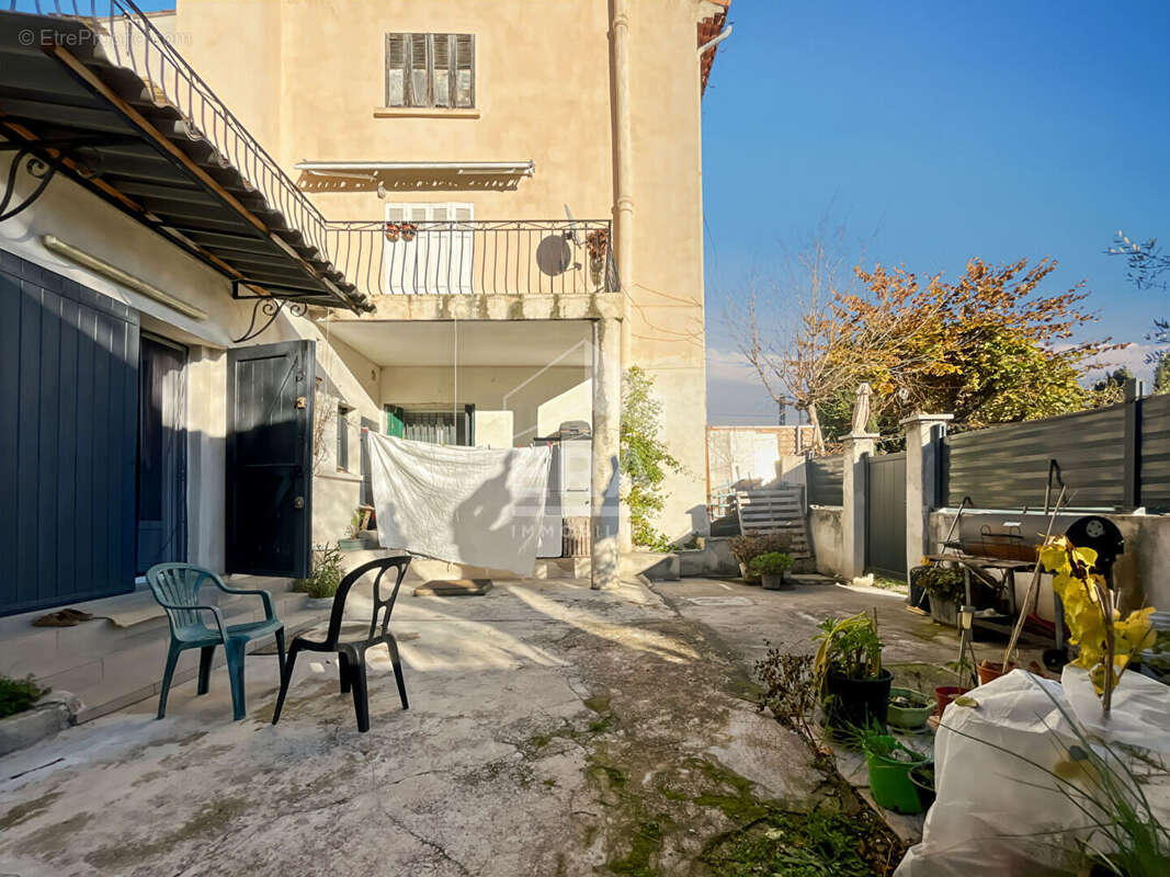 Appartement à MARSEILLE-12E