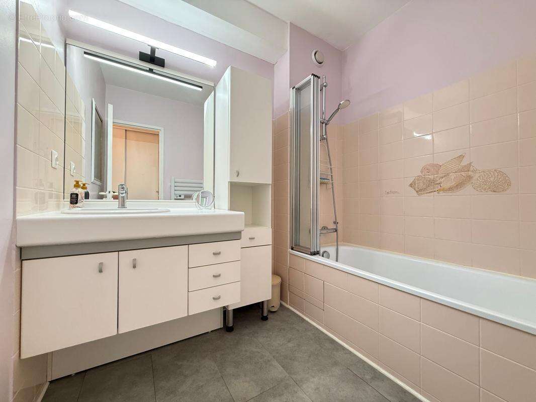 Appartement à VAUX-SUR-MER