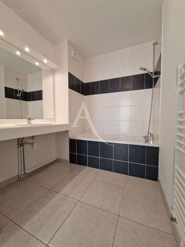 Appartement à SAINT-SEBASTIEN-SUR-LOIRE