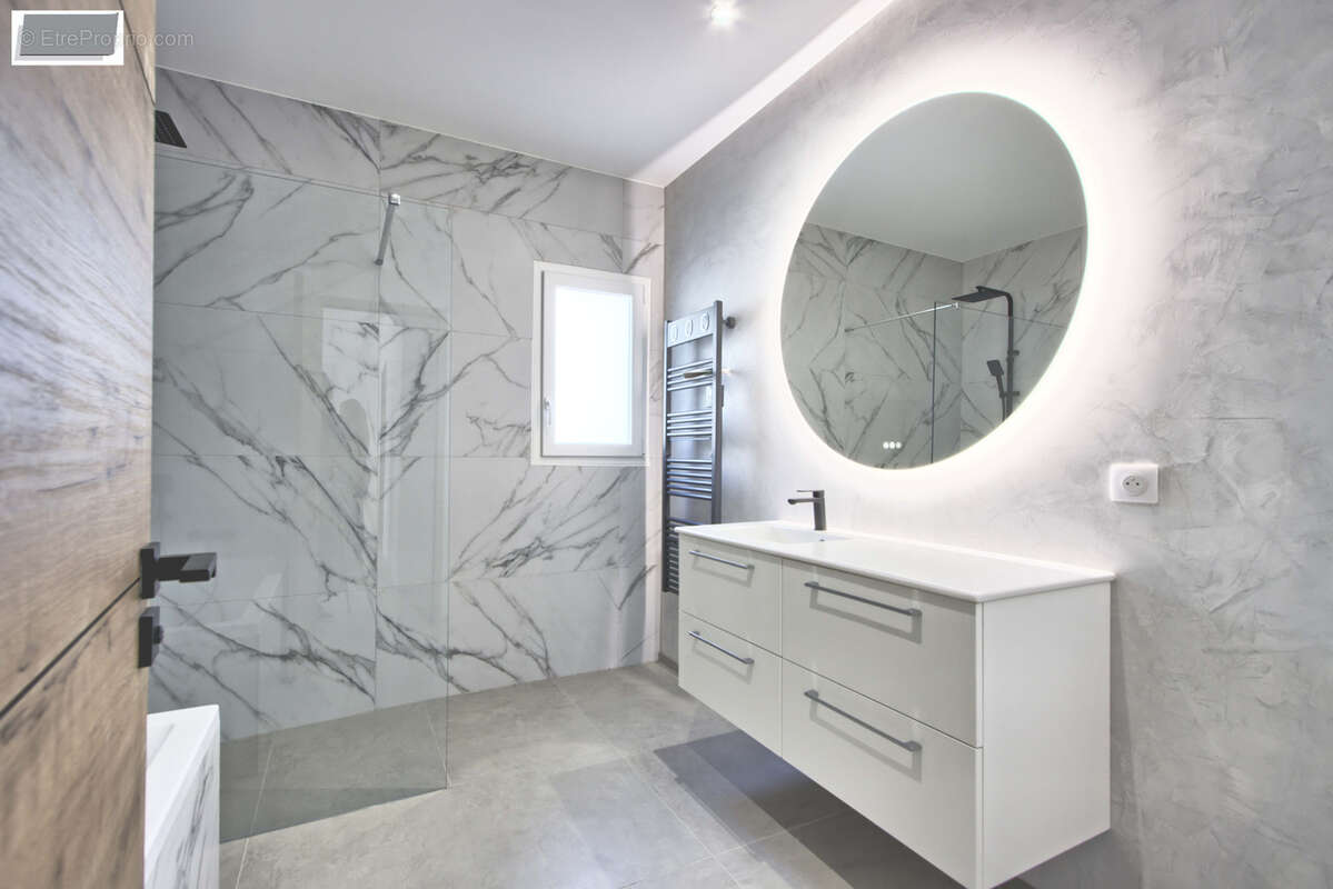 Maison à LA VALETTE-DU-VAR