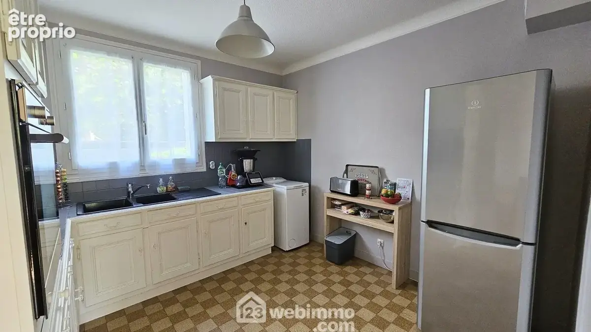 Une cuisine toute équipée de 10 m².