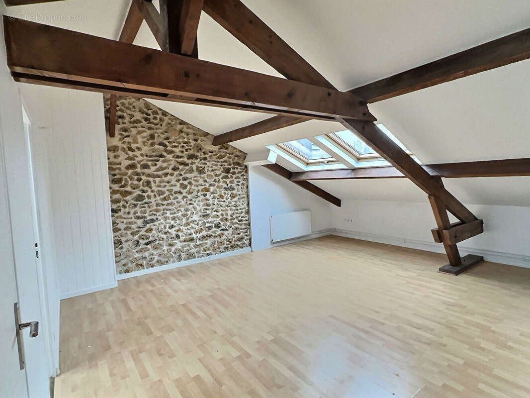 Appartement à IVRY-SUR-SEINE