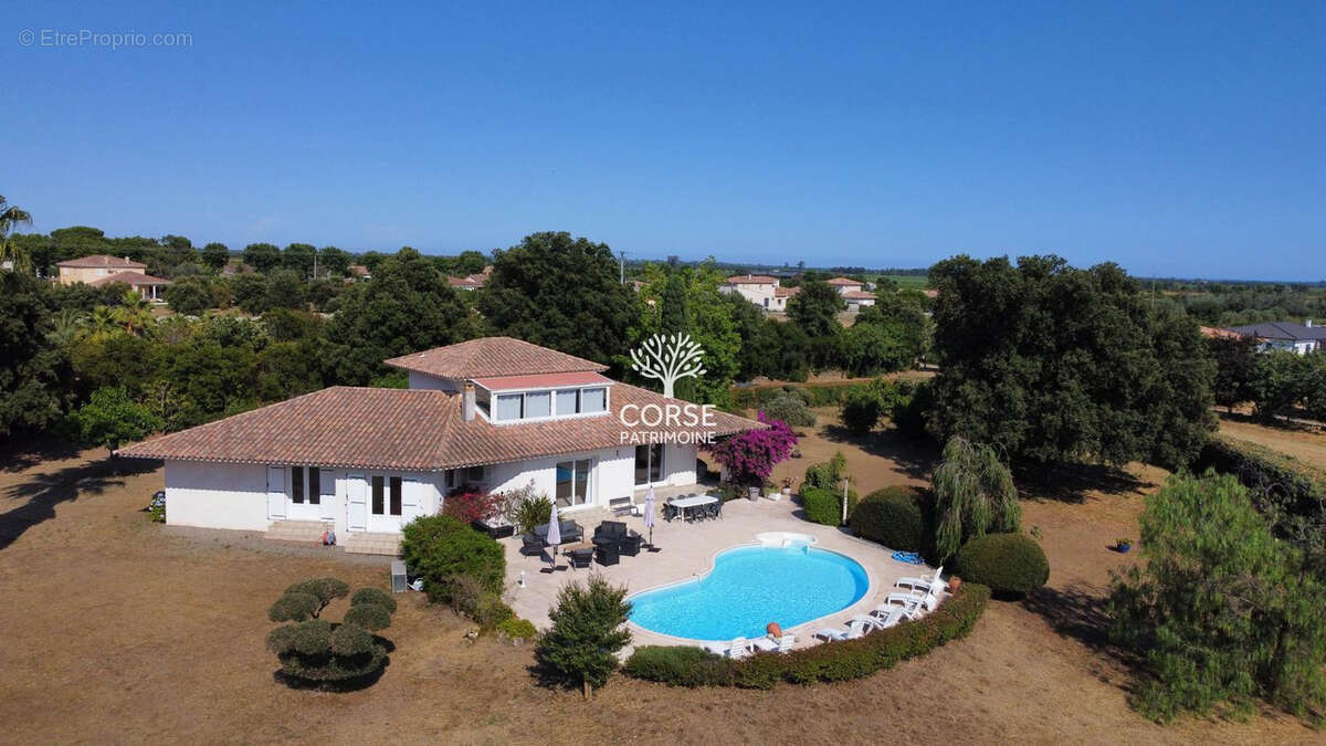 Villa T5, terrain constructible, vue montagne - photo 2