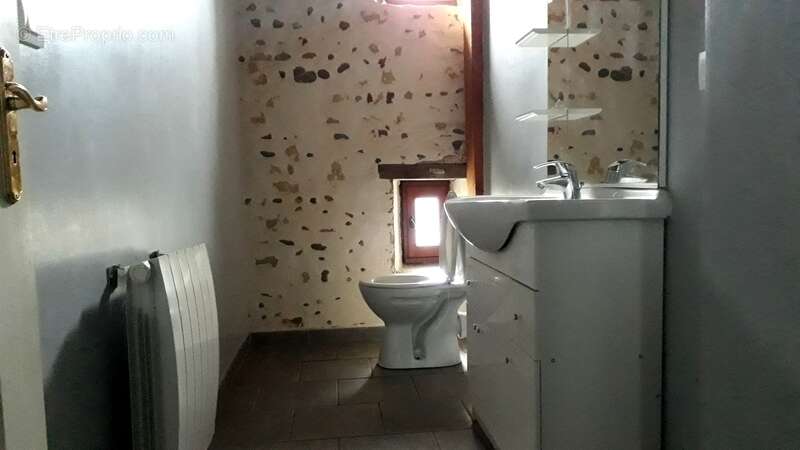 Appartement t3  quartier historique - photo 8