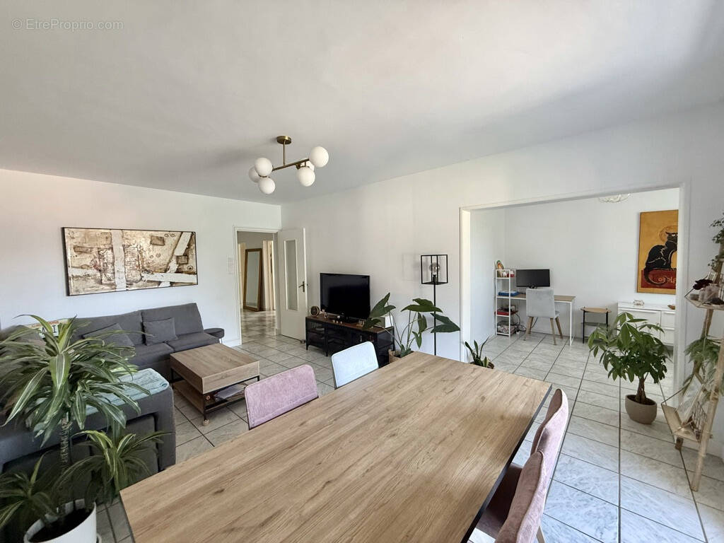 Appartement à BOURG-LES-VALENCE