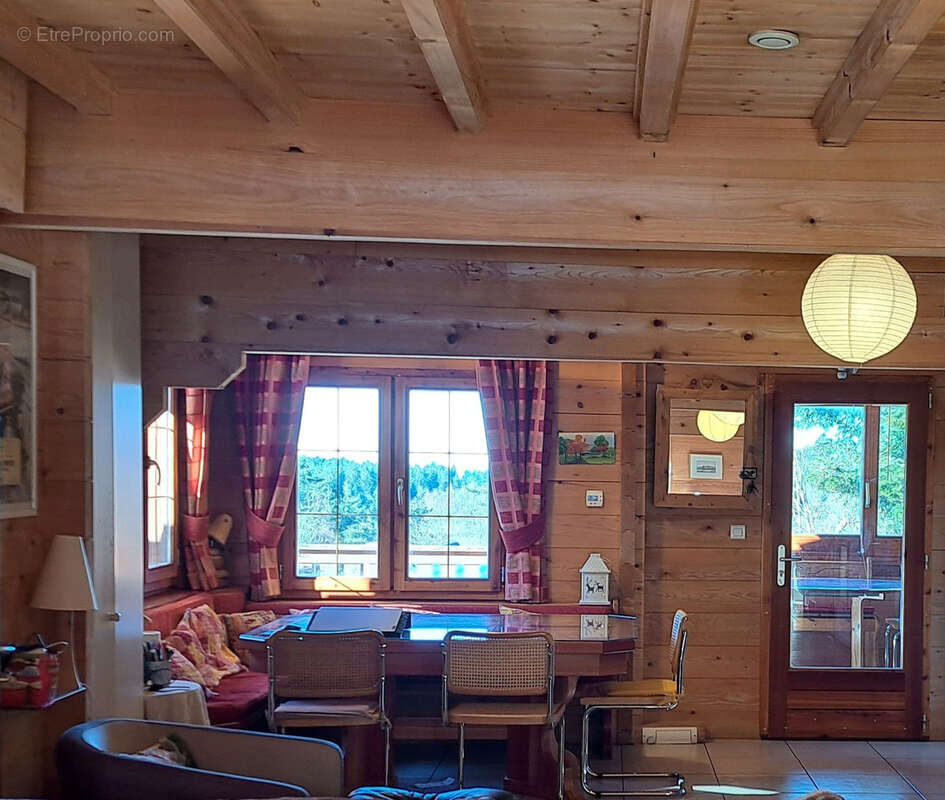 Magnifique Chalet en madrier sur 7259 m2 de terrain - photo 5