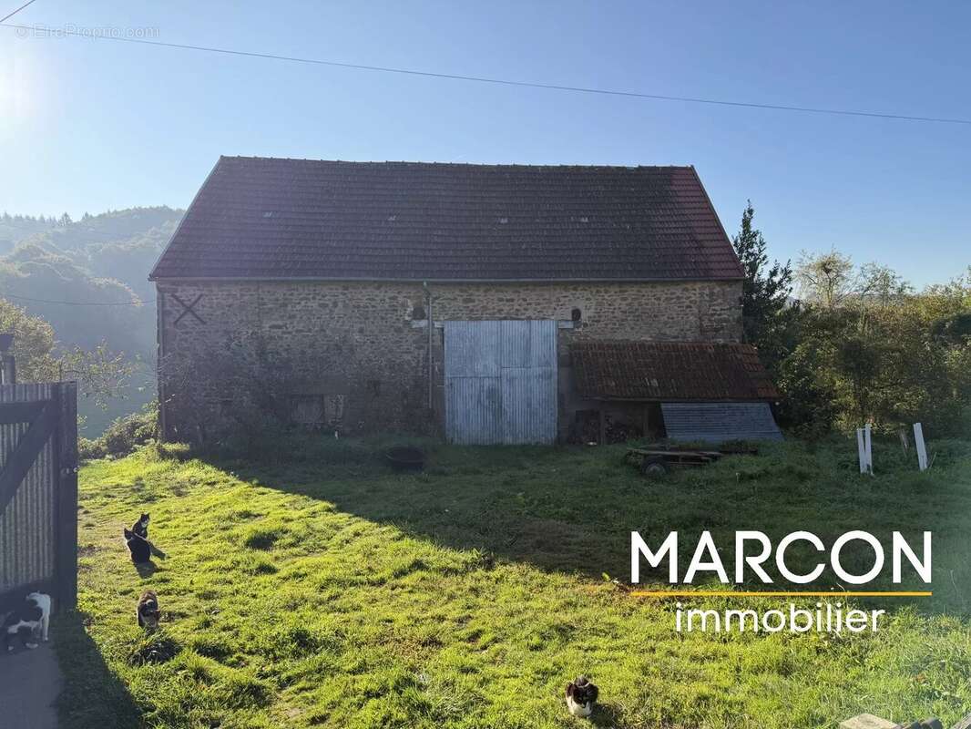 Maison à LA CHAPELLE-TAILLEFERT