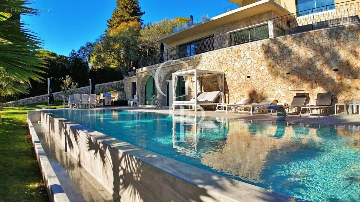 Maison à MOUGINS