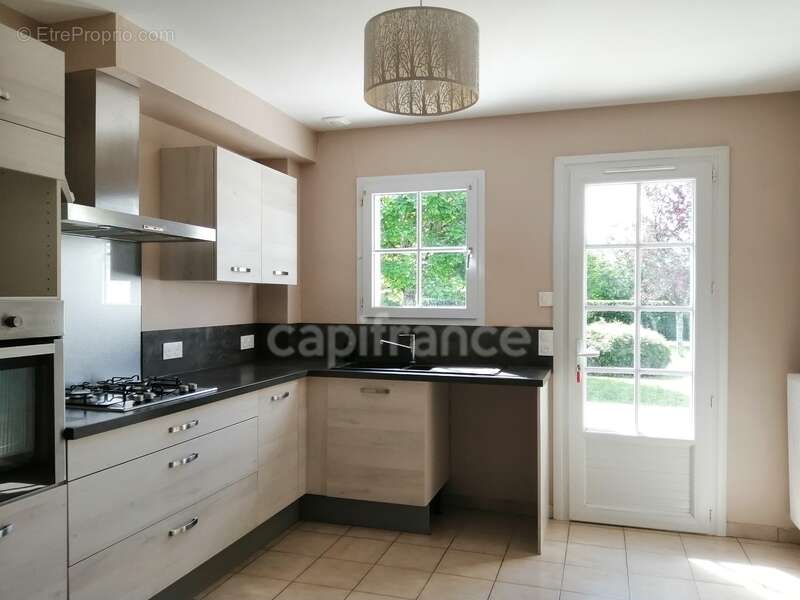 Maison à SAINT-CYR-SUR-LOIRE