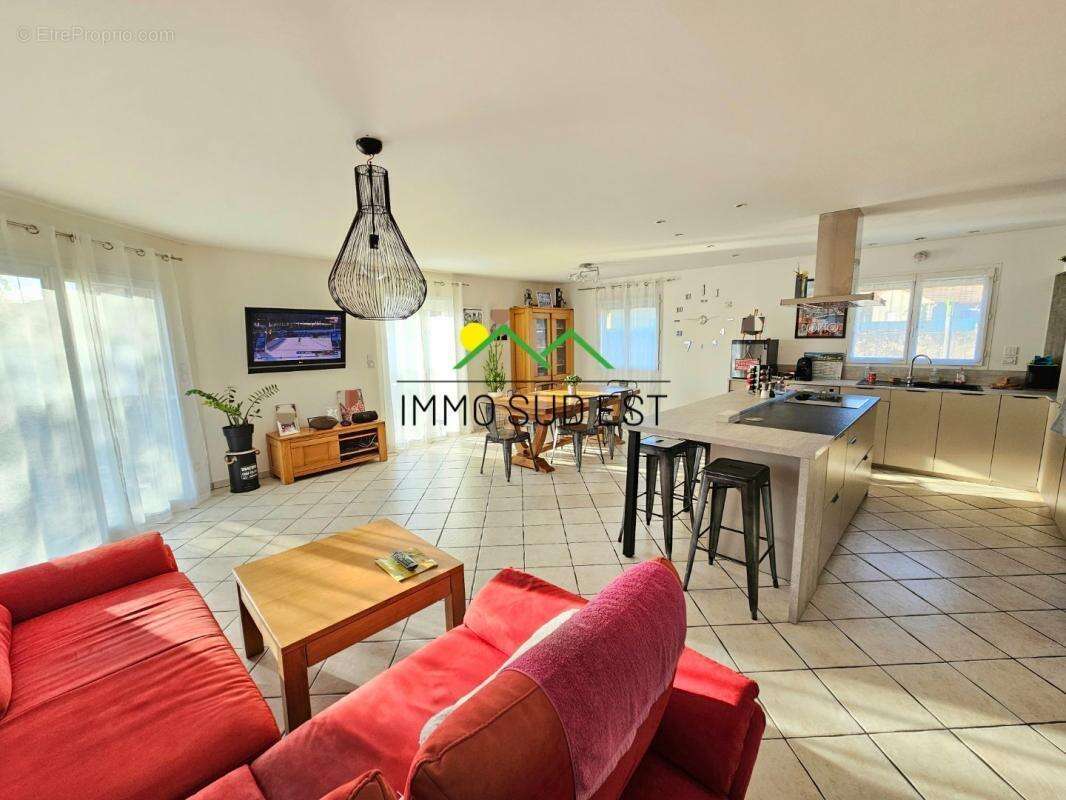 Maison à SAINT-MARCEL-LES-VALENCE