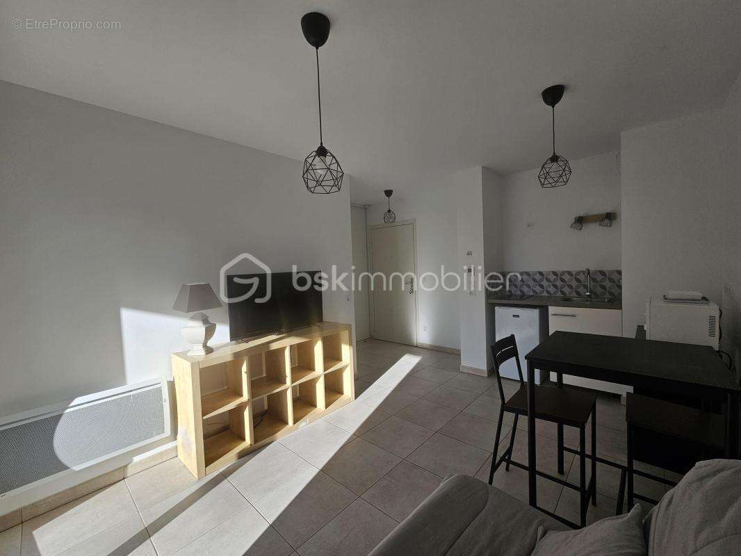 Baisse de prix - Studio avec grande terrasse - Idéal investissement ou 1 er achat - photo 2