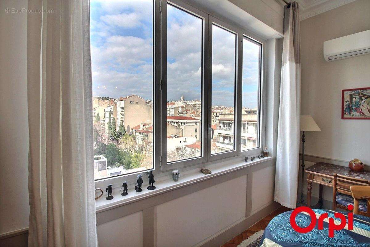 Appartement à MARSEILLE-8E