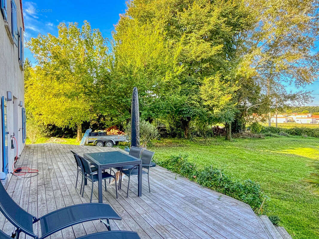 Maison à SAINT-SULPICE-DE-ROYAN