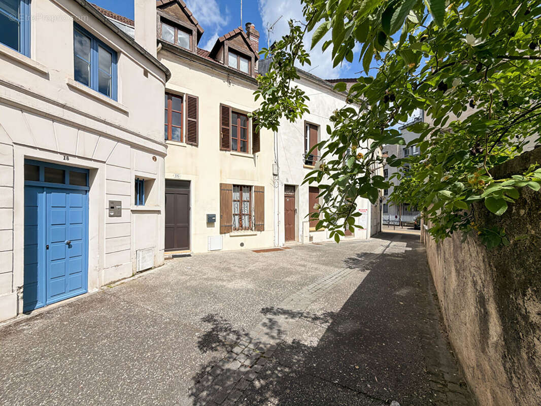 Maison à MANTES-LA-JOLIE