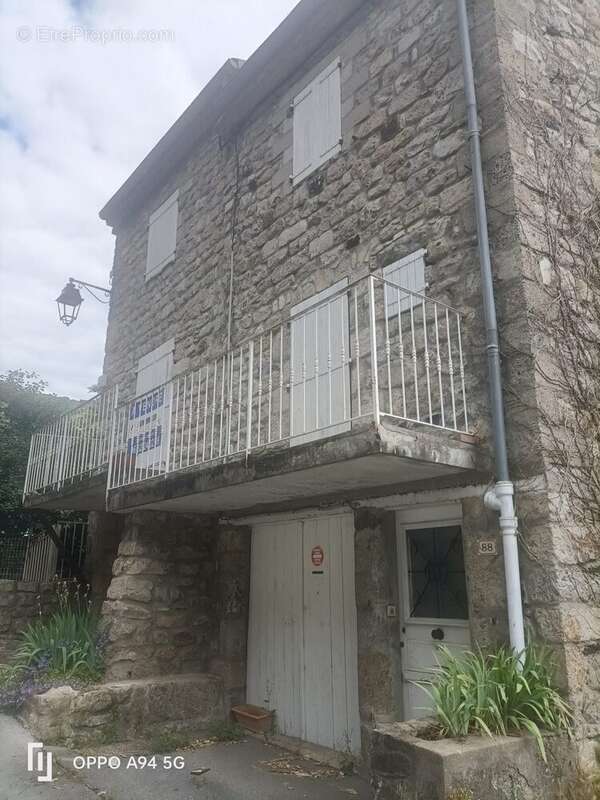 Maison à MONTPEZAT-SOUS-BAUZON