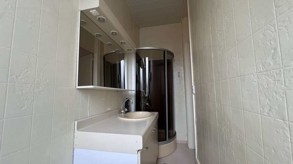 A vendre maison de ville en briques en plein centre ville de EU, 9 pièces, salon avec cheminée, salle à manger, 6 chambres, 2 sa - photo 14