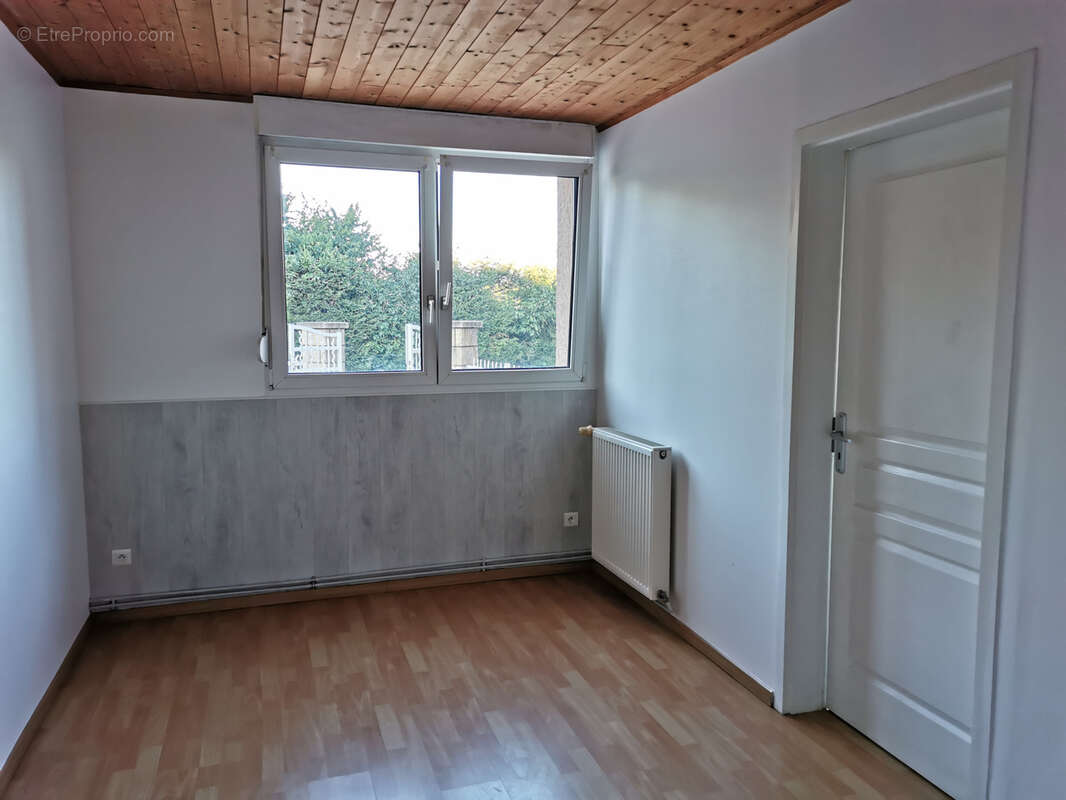 Appartement à ETALANS