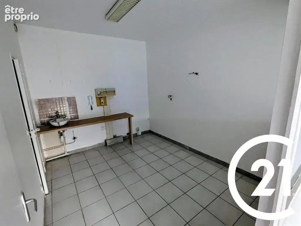 Commerce 56 m² à vendre à Romans-Sur-Isere (26100) - photo 7