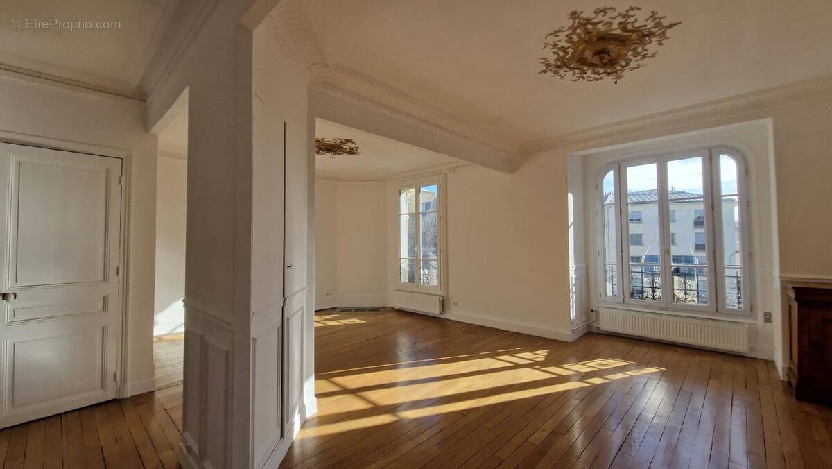 Appartement à BOIS-COLOMBES