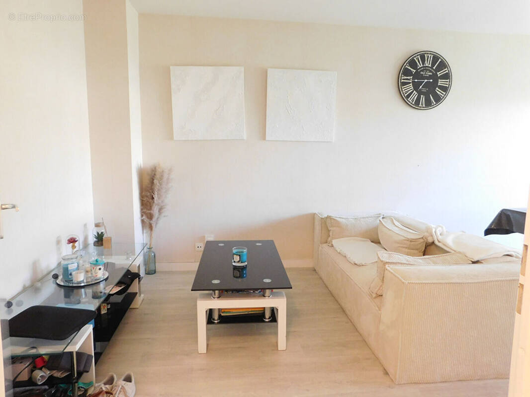 Appartement à VEZIN-LE-COQUET