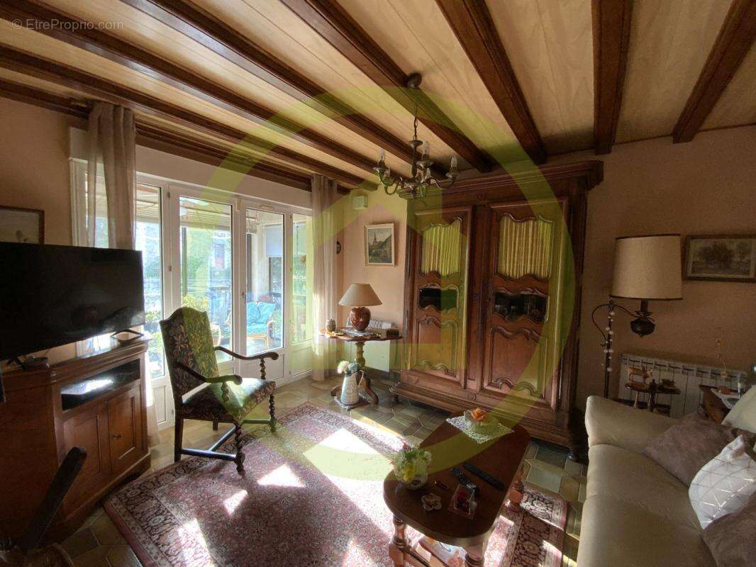 Maison à GENOUILLAC