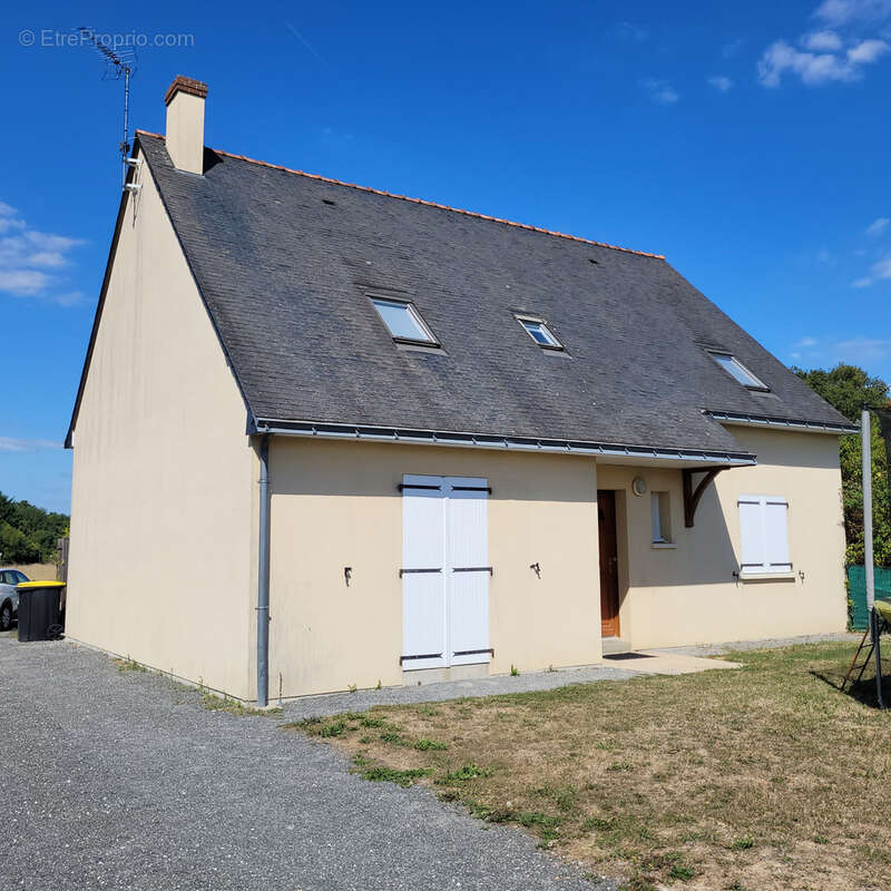Maison à SAINT-BARTHELEMY-D'ANJOU