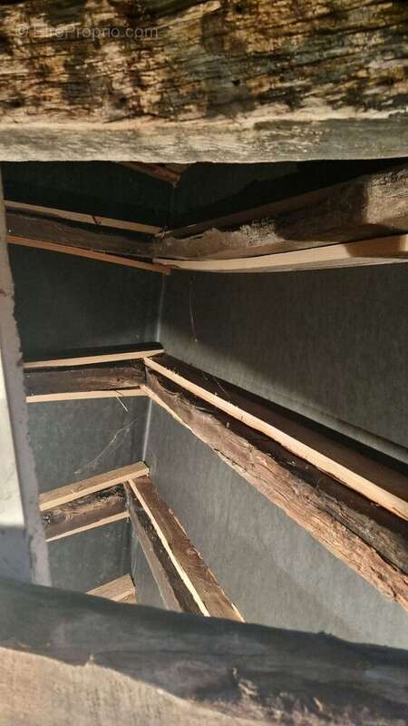 Combles - Maison à LACAPELLE-MARIVAL