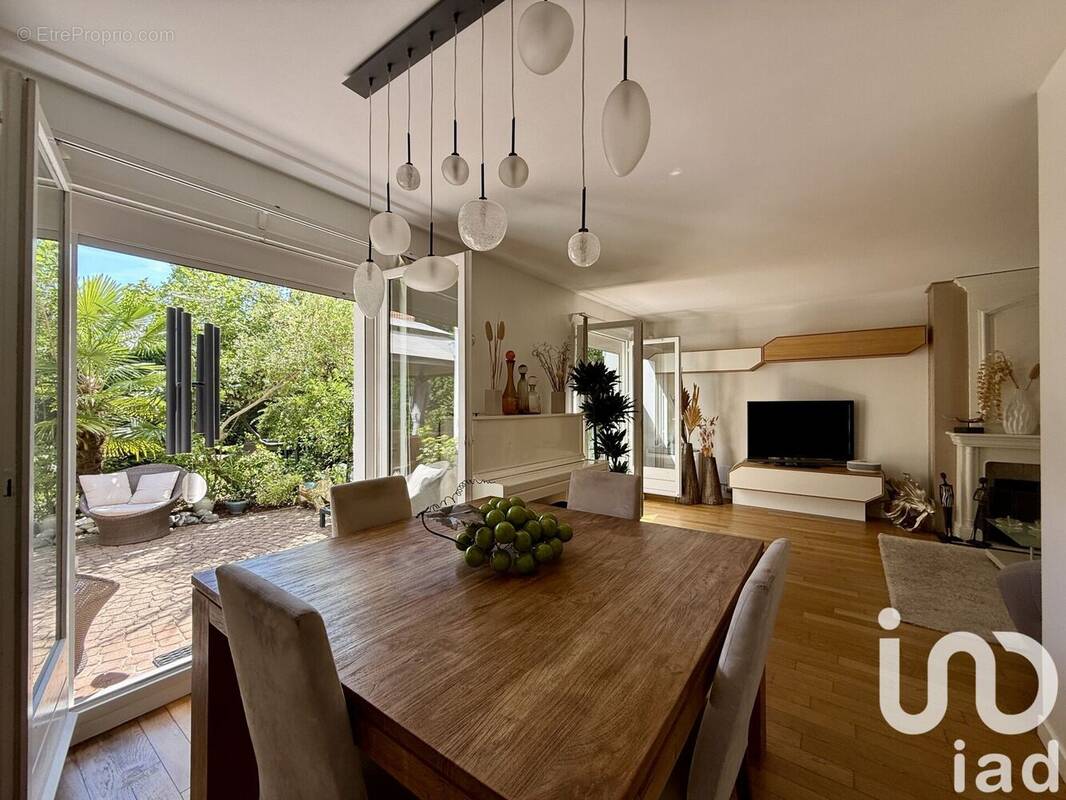 Photo 1 - Maison à SUCY-EN-BRIE