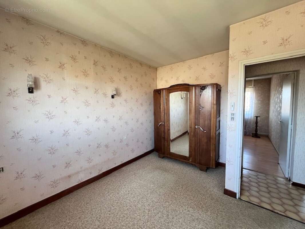 Maison à LA SALVETAT-SAINT-GILLES