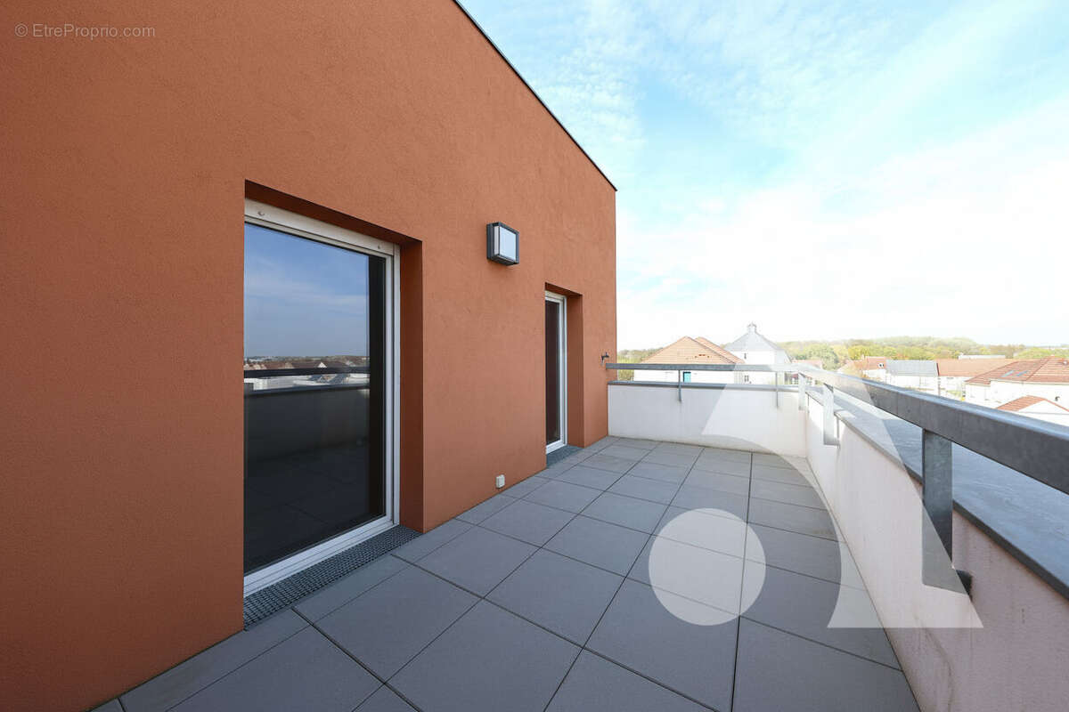 Appartement à MOISSY-CRAMAYEL