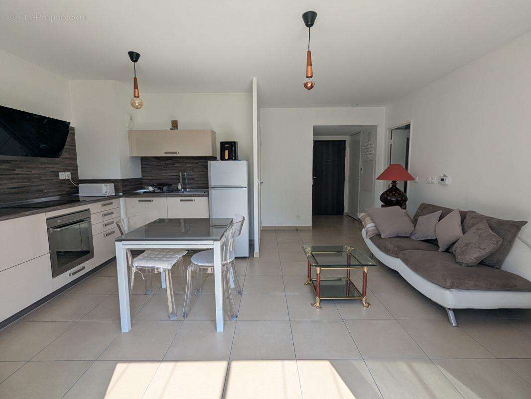 Appartement à TASSIN-LA-DEMI-LUNE