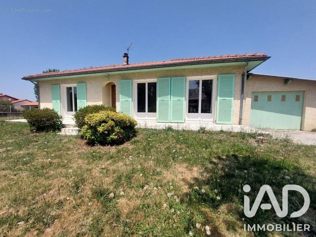 Photo 1 - Maison à JUILLAN