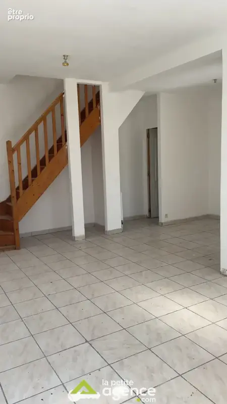 Maison 4 pièces 95 m² à vendre à Sancoins (18600) - photo 2