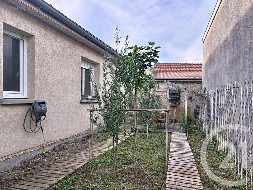 Maison à POMACLE