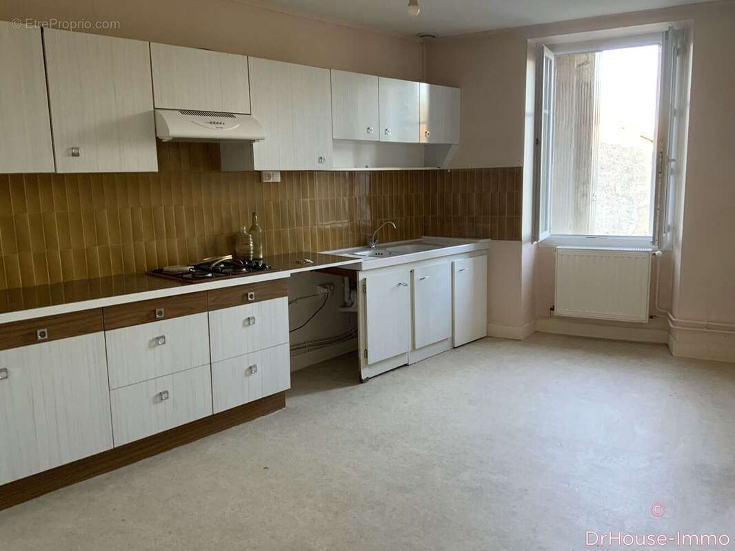 Maison à SAINT-CLAUD