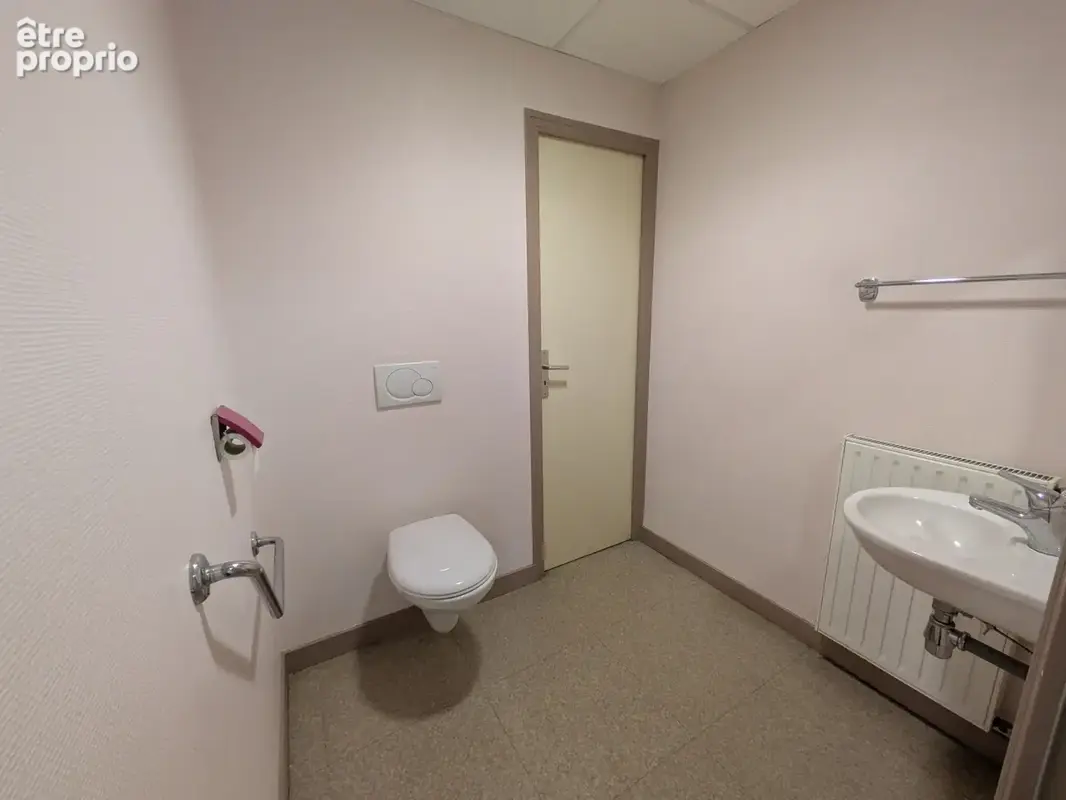 Appartement T2 - rez-de-chaussée - 50 m2 FOUGERES - photo 9