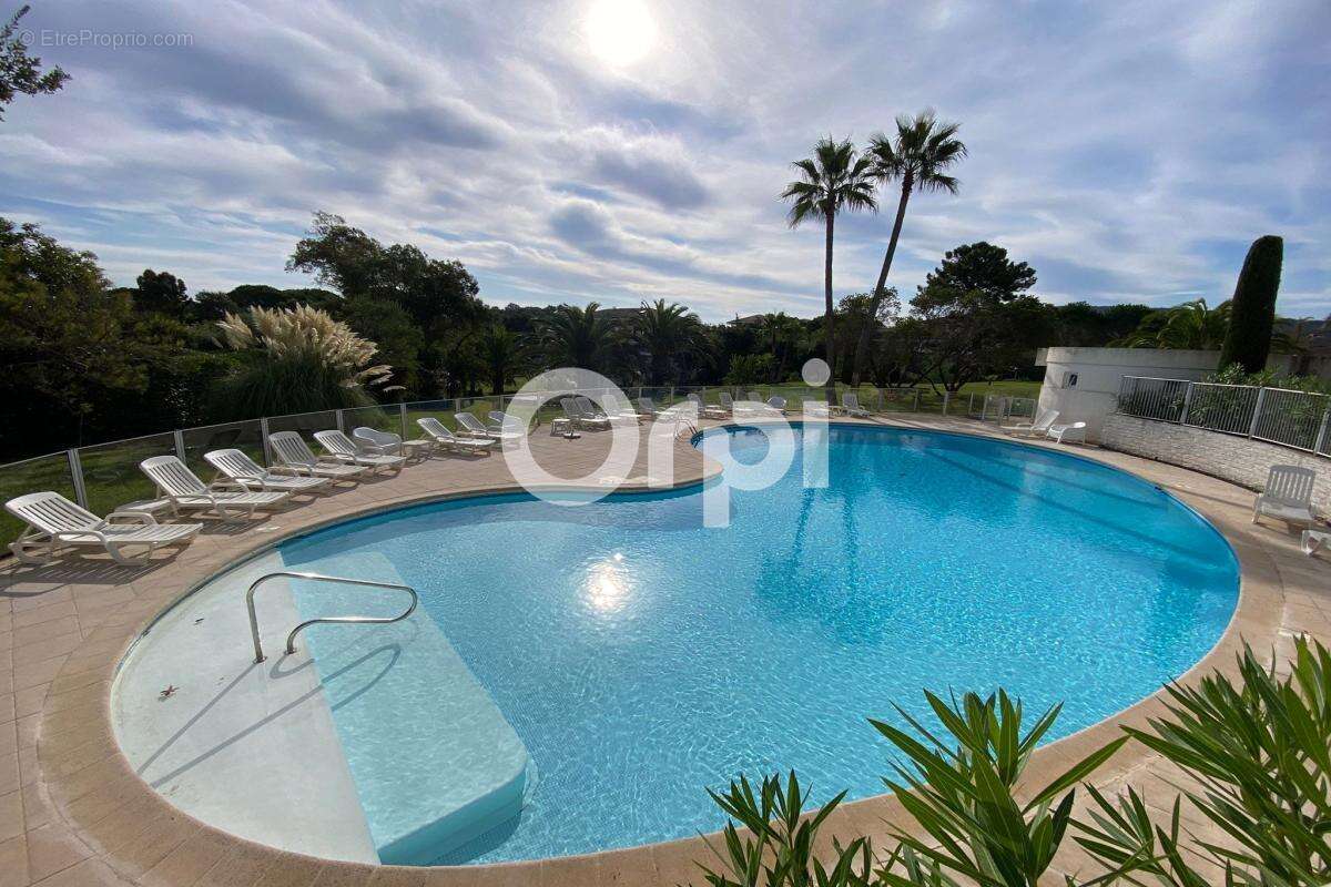 Appartement à MANDELIEU-LA-NAPOULE